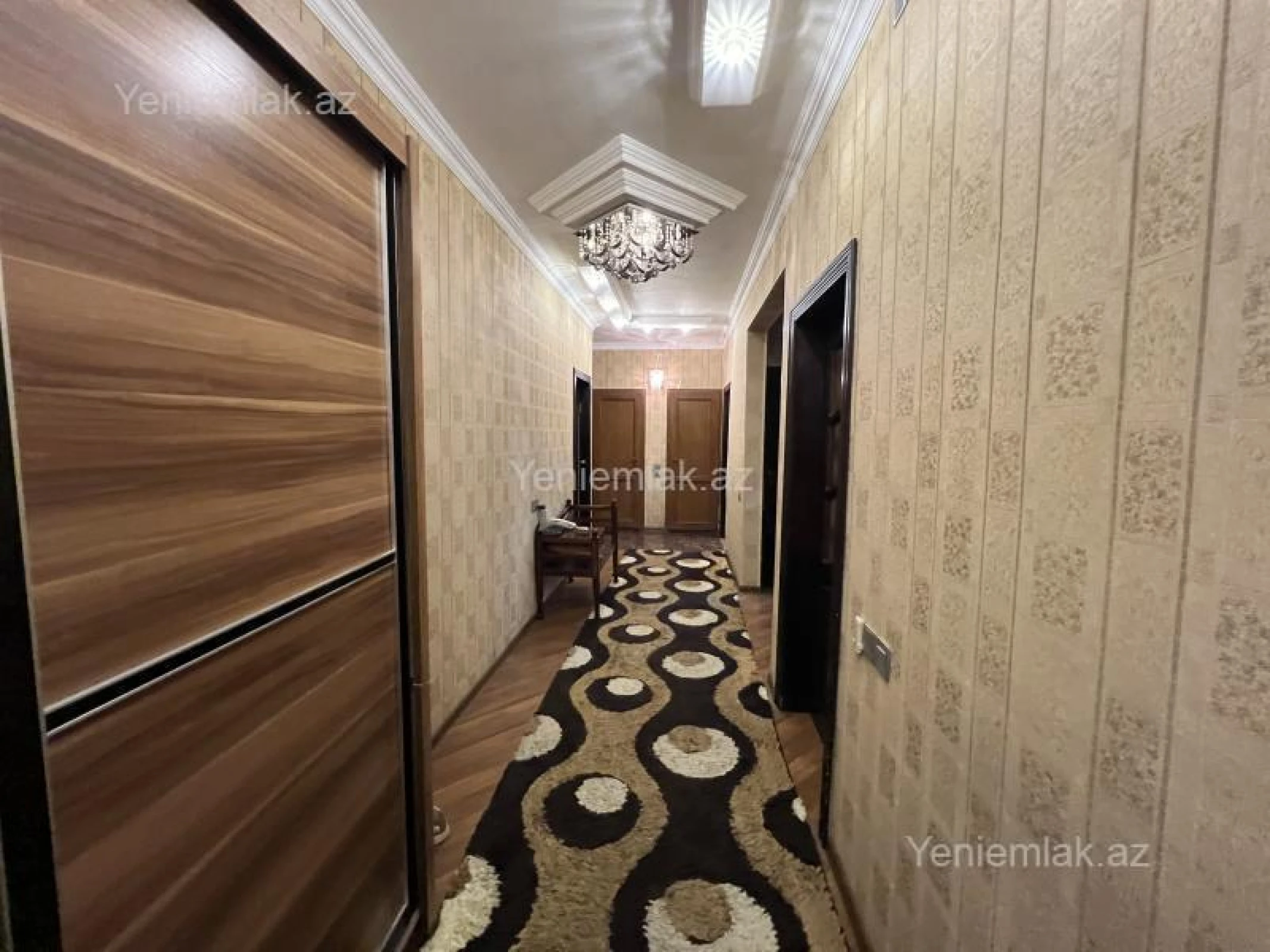 Satılır 4 otaqlı köhnə tikili 100 m²