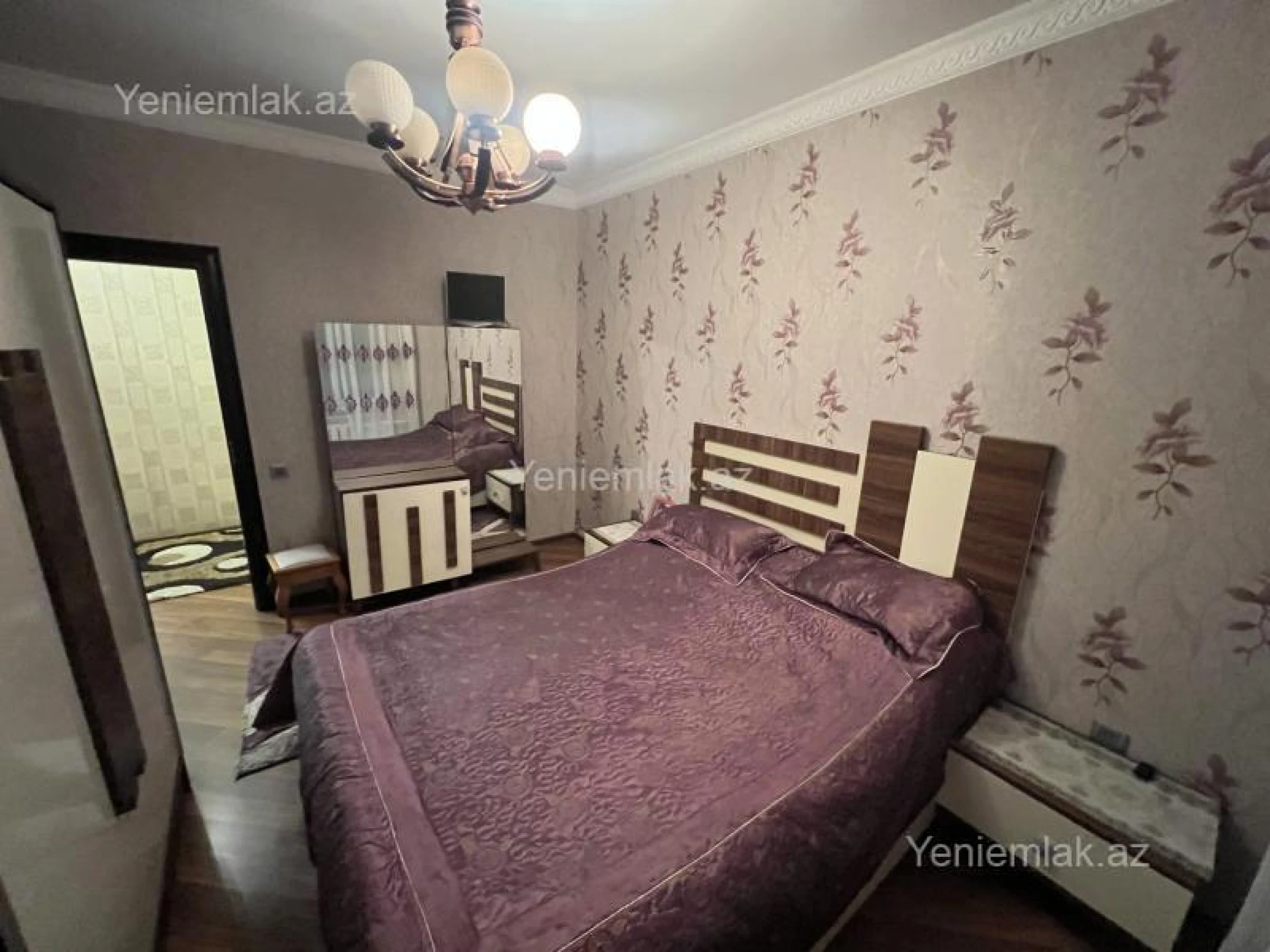 Satılır 4 otaqlı köhnə tikili 100 m²