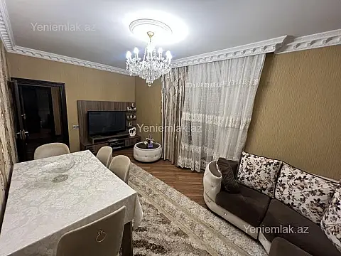 Satılır 4 otaqlı köhnə tikili 100 m²