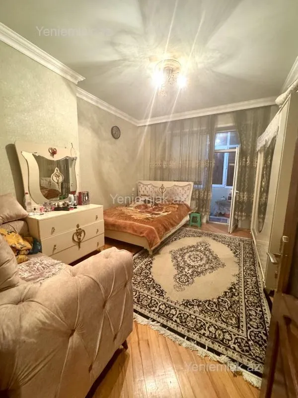 Satılır 2 otaqlı yeni tikili 70 m²