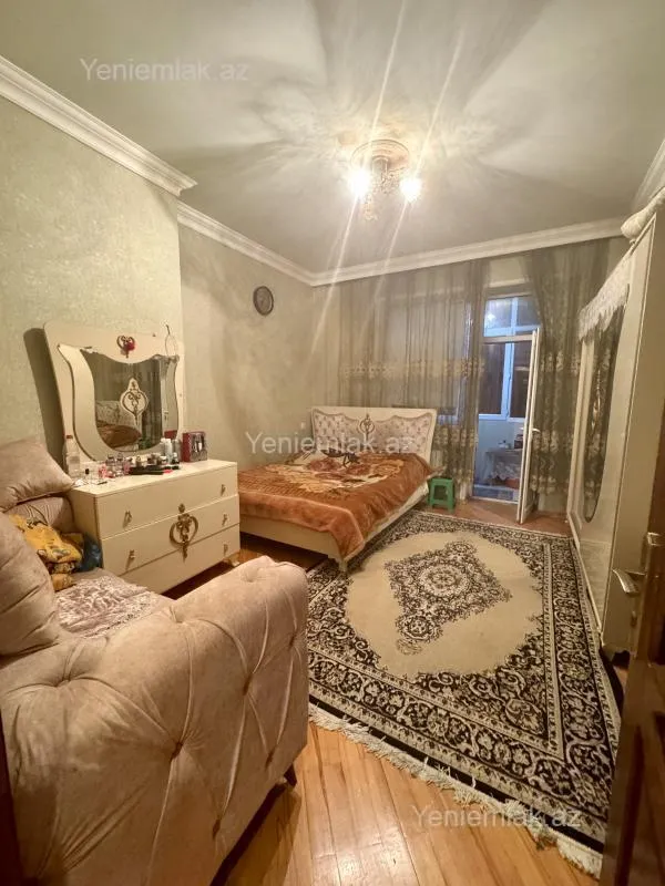 Satılır 2 otaqlı yeni tikili 70 m²