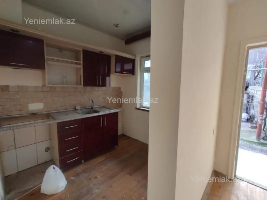 Satılır 4 otaqlı həyət evi 80 m²