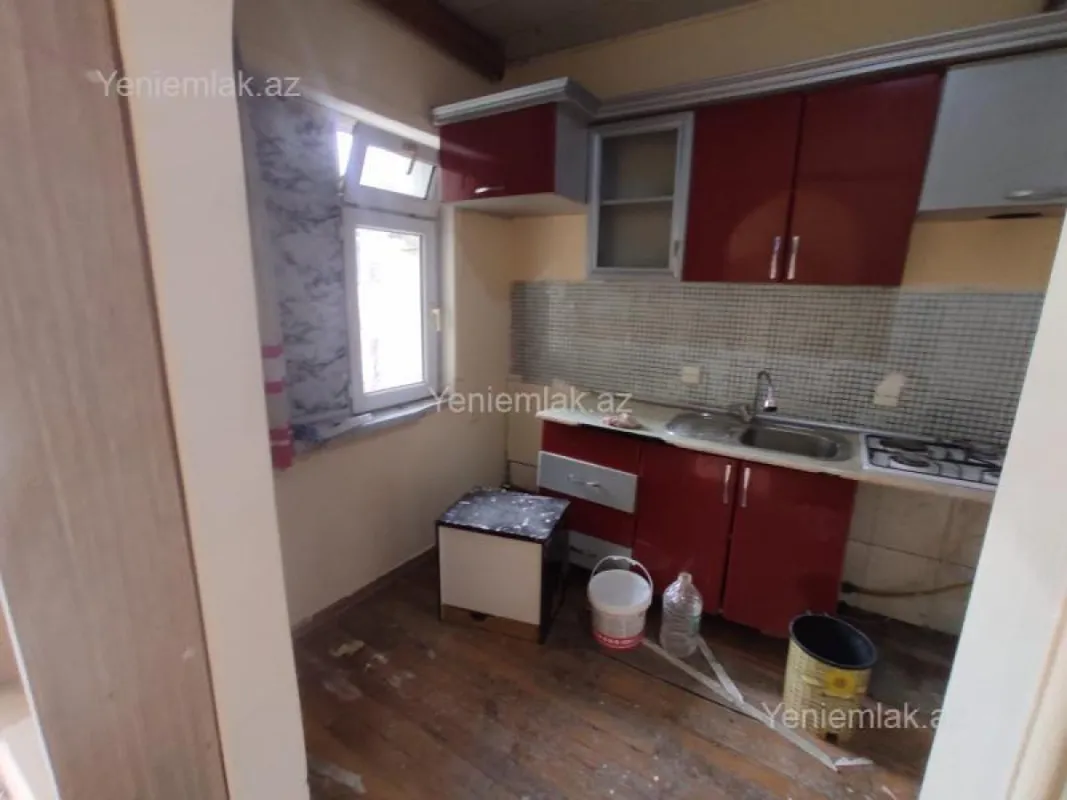 Satılır 4 otaqlı həyət evi 80 m²