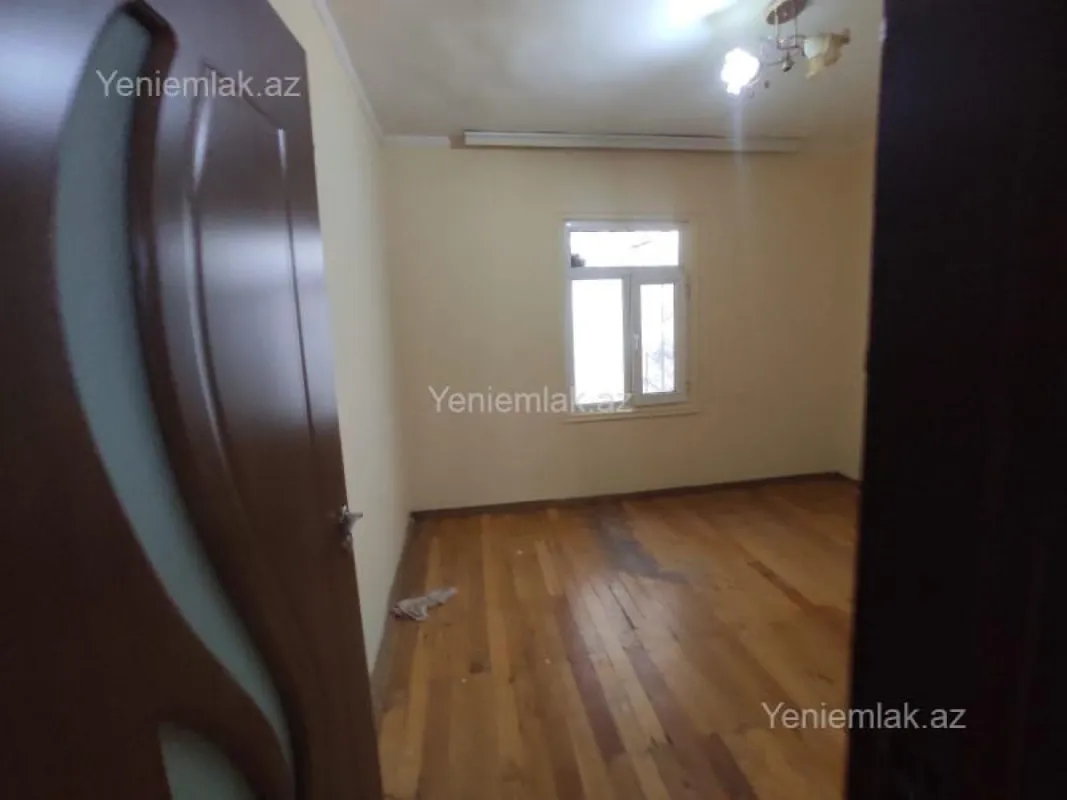 Satılır 4 otaqlı həyət evi 80 m²