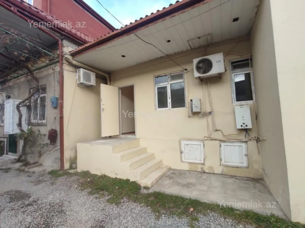 Satılır 4 otaqlı həyət evi 80 m²