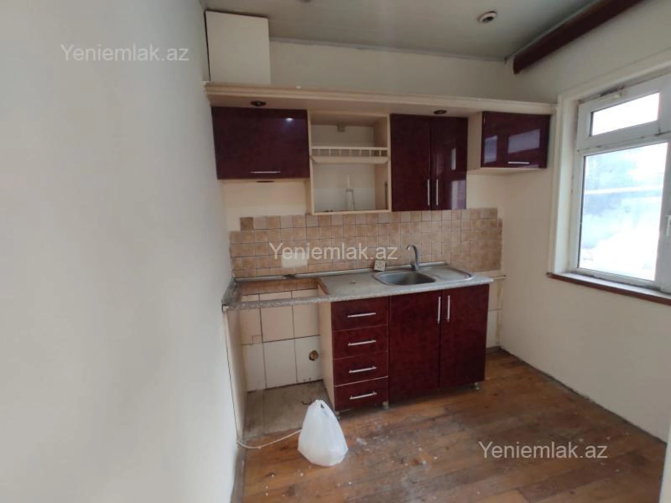 Satılır 4 otaqlı həyət evi 80 m²