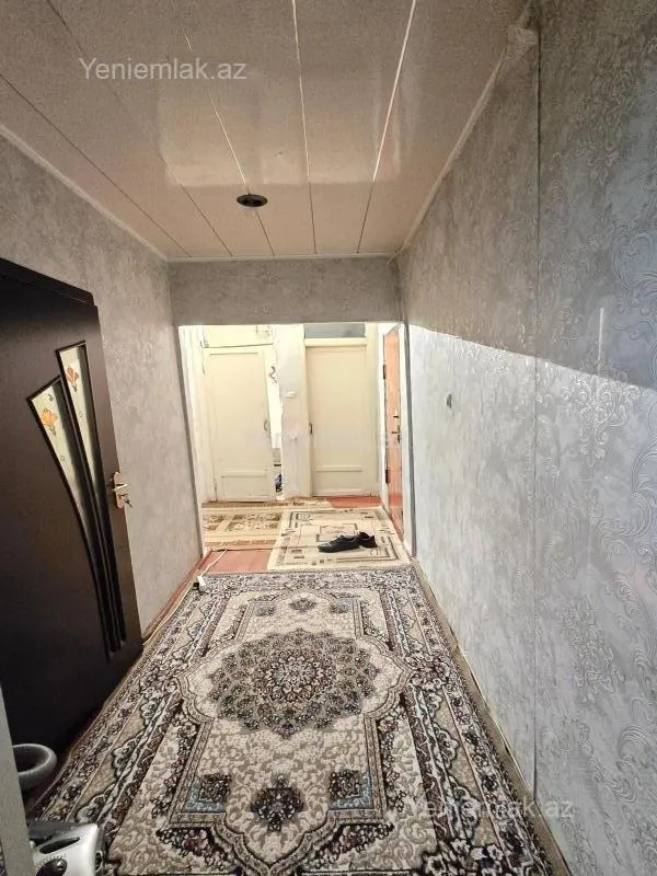 Satılır 2 otaqlı köhnə tikili 55 m²