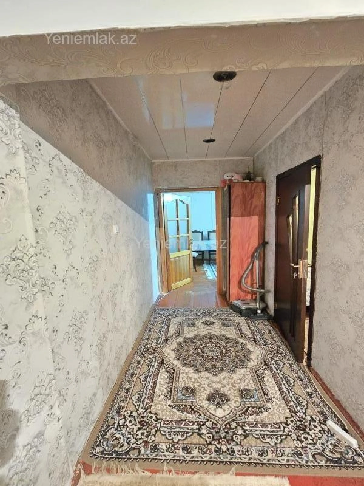 Satılır 2 otaqlı köhnə tikili 55 m²