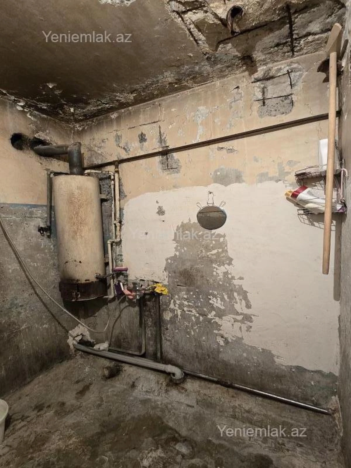 Satılır 2 otaqlı köhnə tikili 55 m²