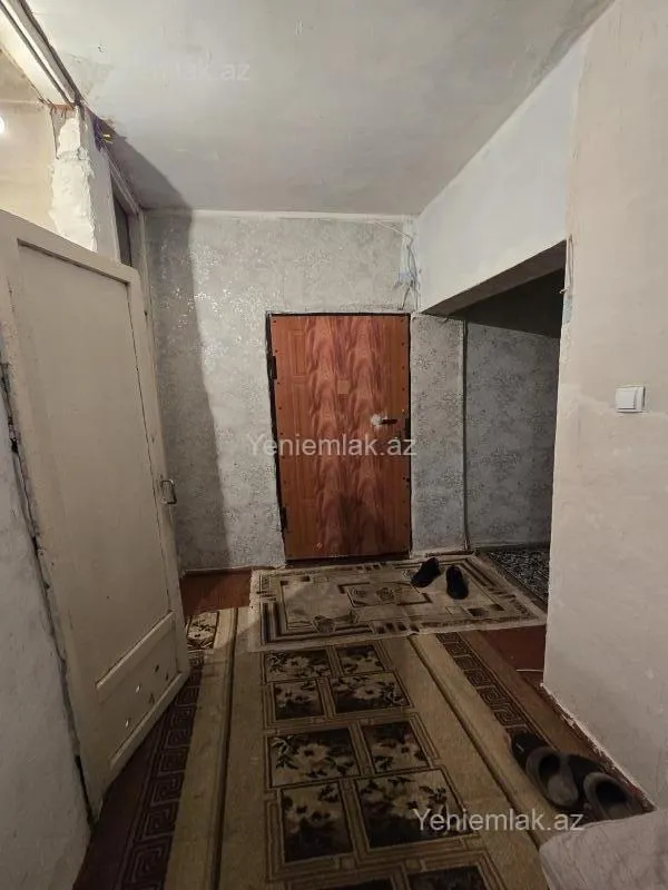 Satılır 2 otaqlı köhnə tikili 55 m²