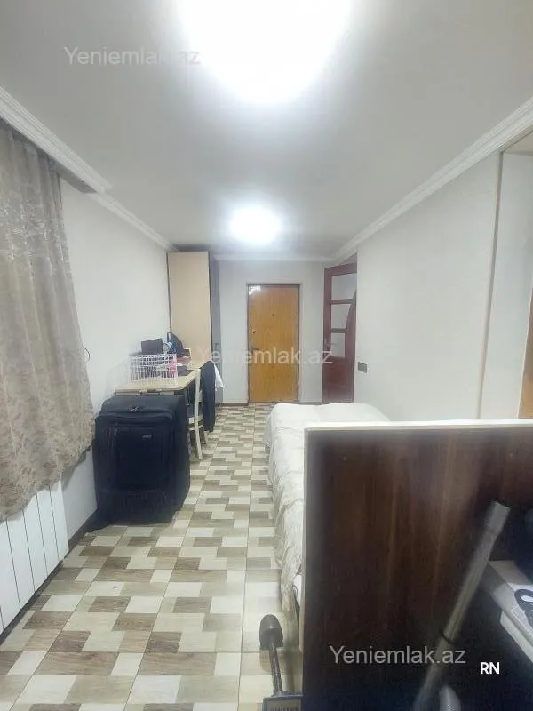 Satılır 3 otaqlı köhnə tikili 85 m²