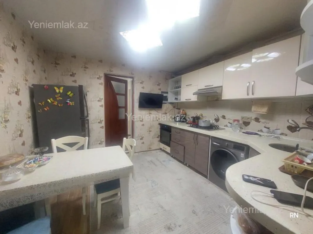 Satılır 3 otaqlı köhnə tikili 85 m²