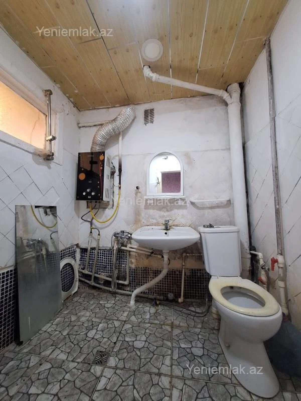 Satılır 3 otaqlı köhnə tikili 72 m²