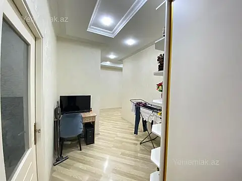 Satılır 3 otaqlı yeni tikili 130 m²