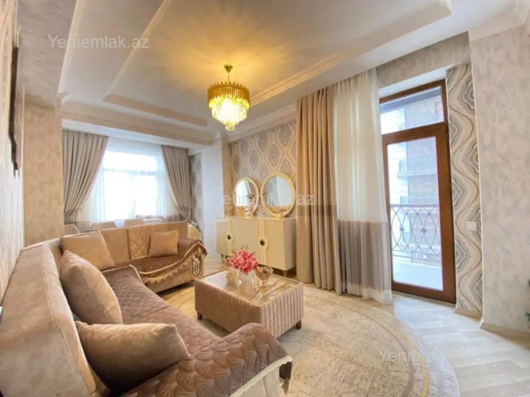 Satılır 3 otaqlı yeni tikili 130 m²