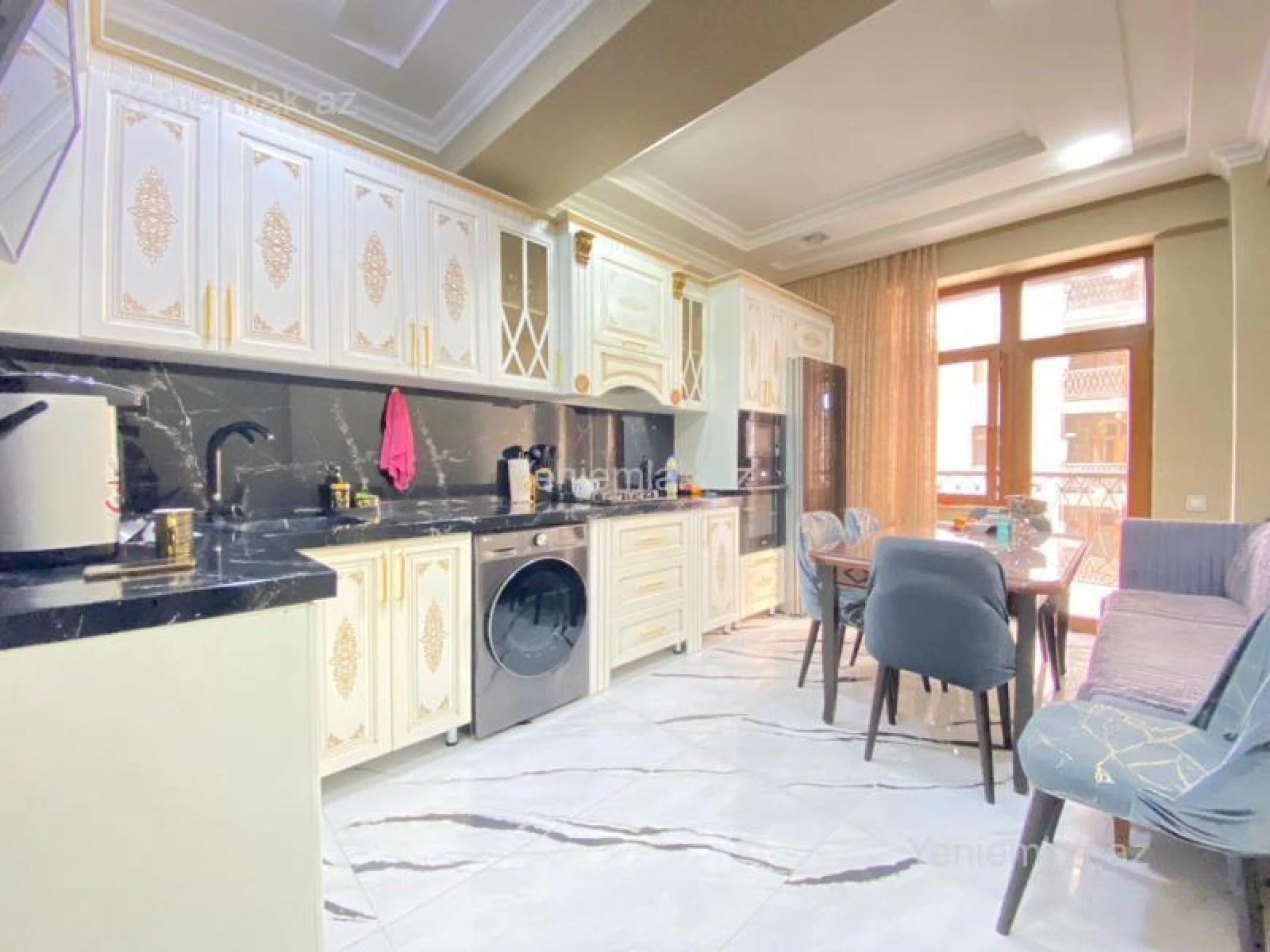 Satılır 3 otaqlı yeni tikili 130 m²