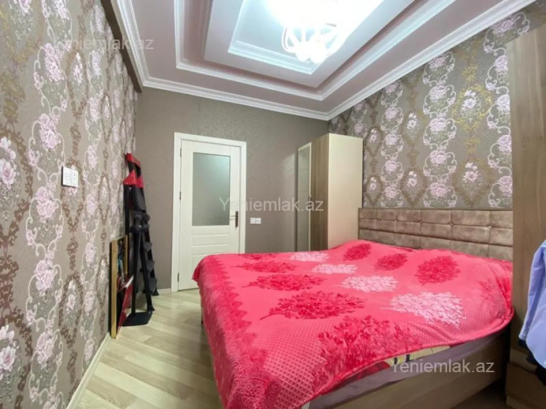 Satılır 3 otaqlı yeni tikili 130 m²