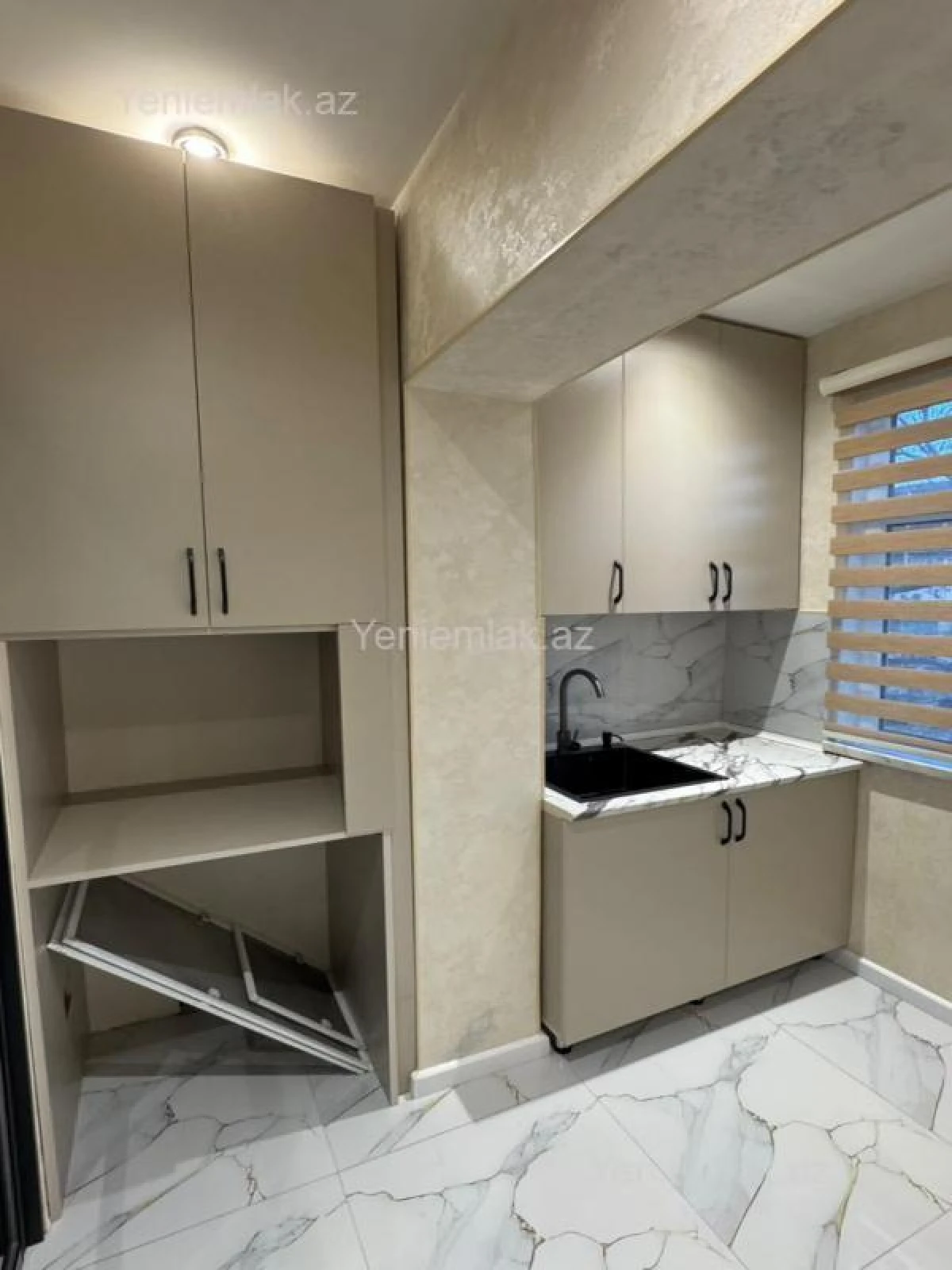 Satılır 2 otaqlı köhnə tikili 45 m²