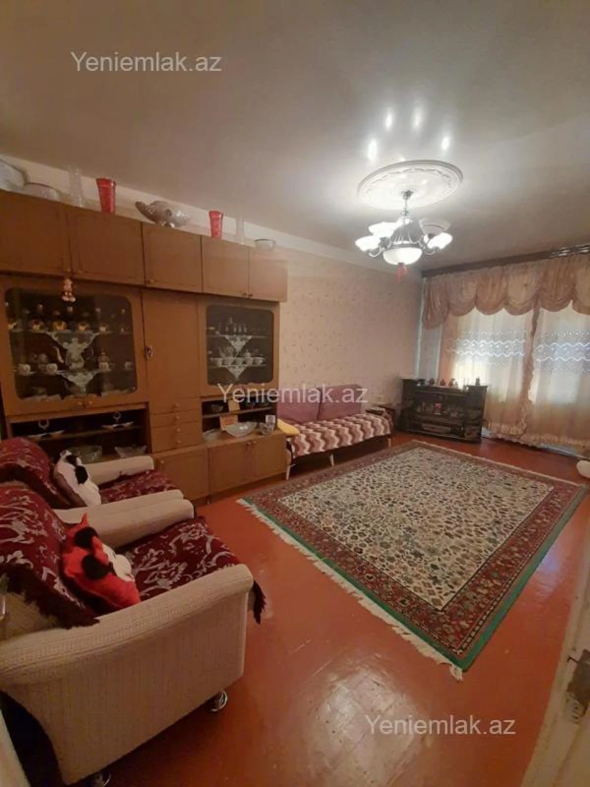 Satılır 3 otaqlı köhnə tikili 75 m²