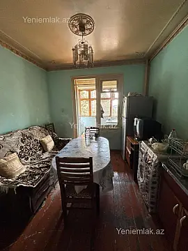 Satılır 3 otaqlı köhnə tikili 80 m²