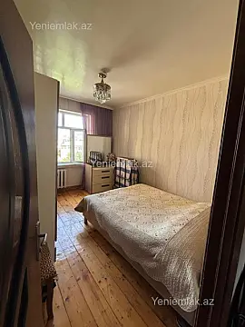 Satılır 3 otaqlı köhnə tikili 80 m²