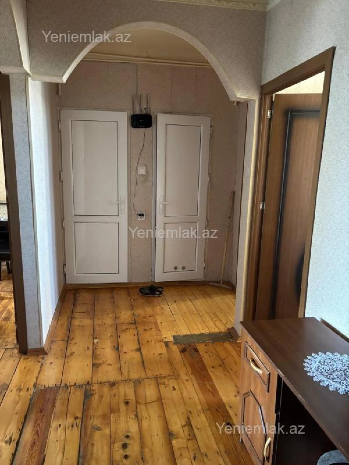 Satılır 3 otaqlı köhnə tikili 80 m²