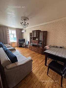 Satılır 3 otaqlı köhnə tikili 80 m²