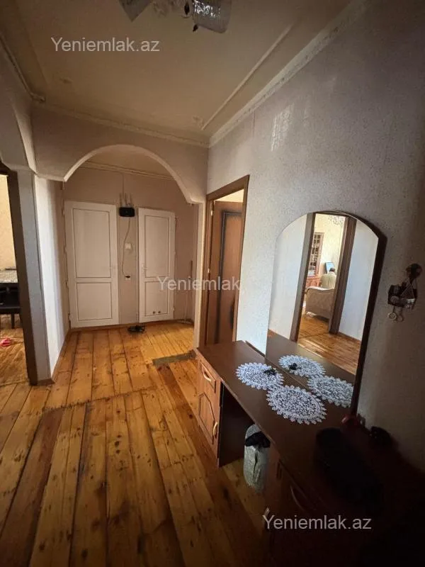 Satılır 3 otaqlı köhnə tikili 80 m²