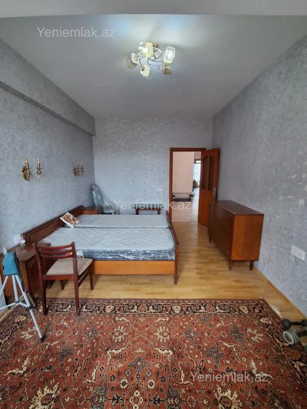 Satılır 3 otaqlı yeni tikili 100 m²