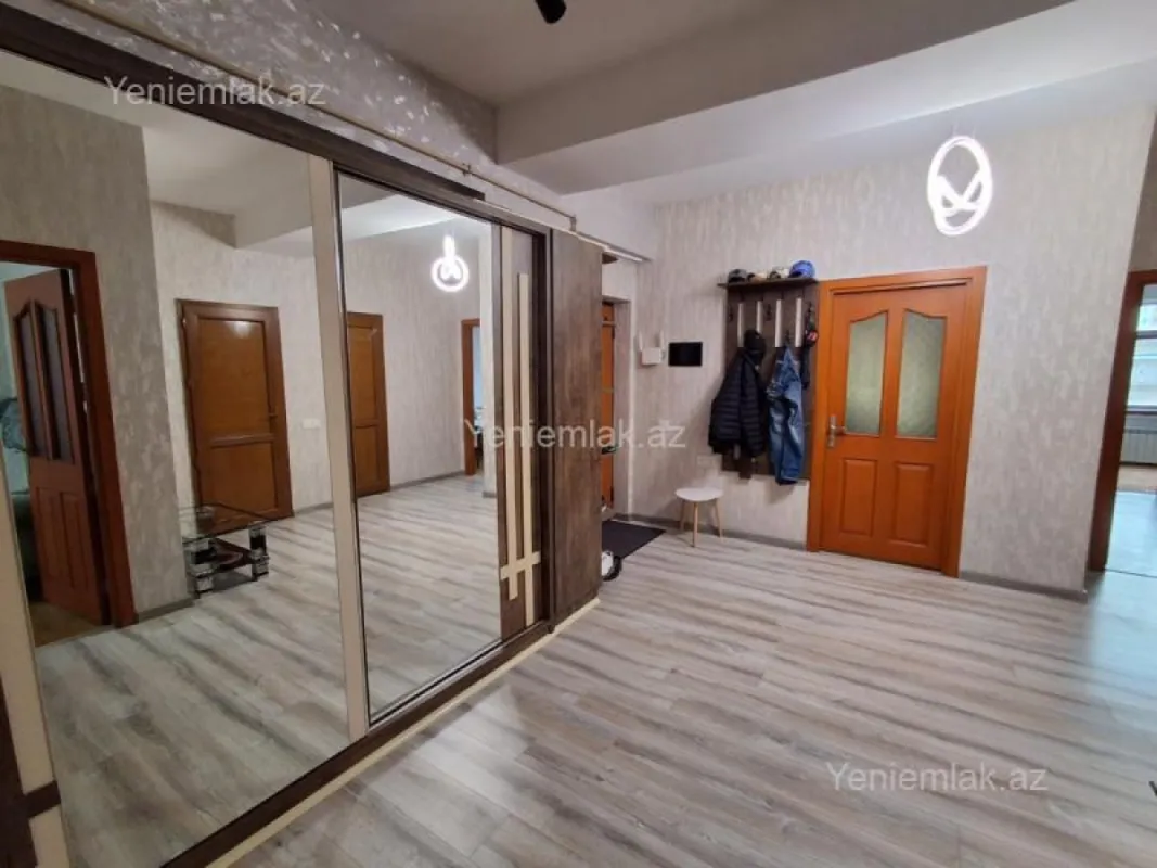 Satılır 3 otaqlı yeni tikili 100 m²