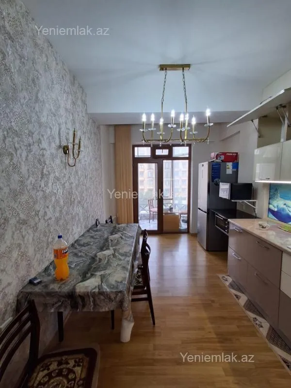 Satılır 3 otaqlı yeni tikili 100 m²