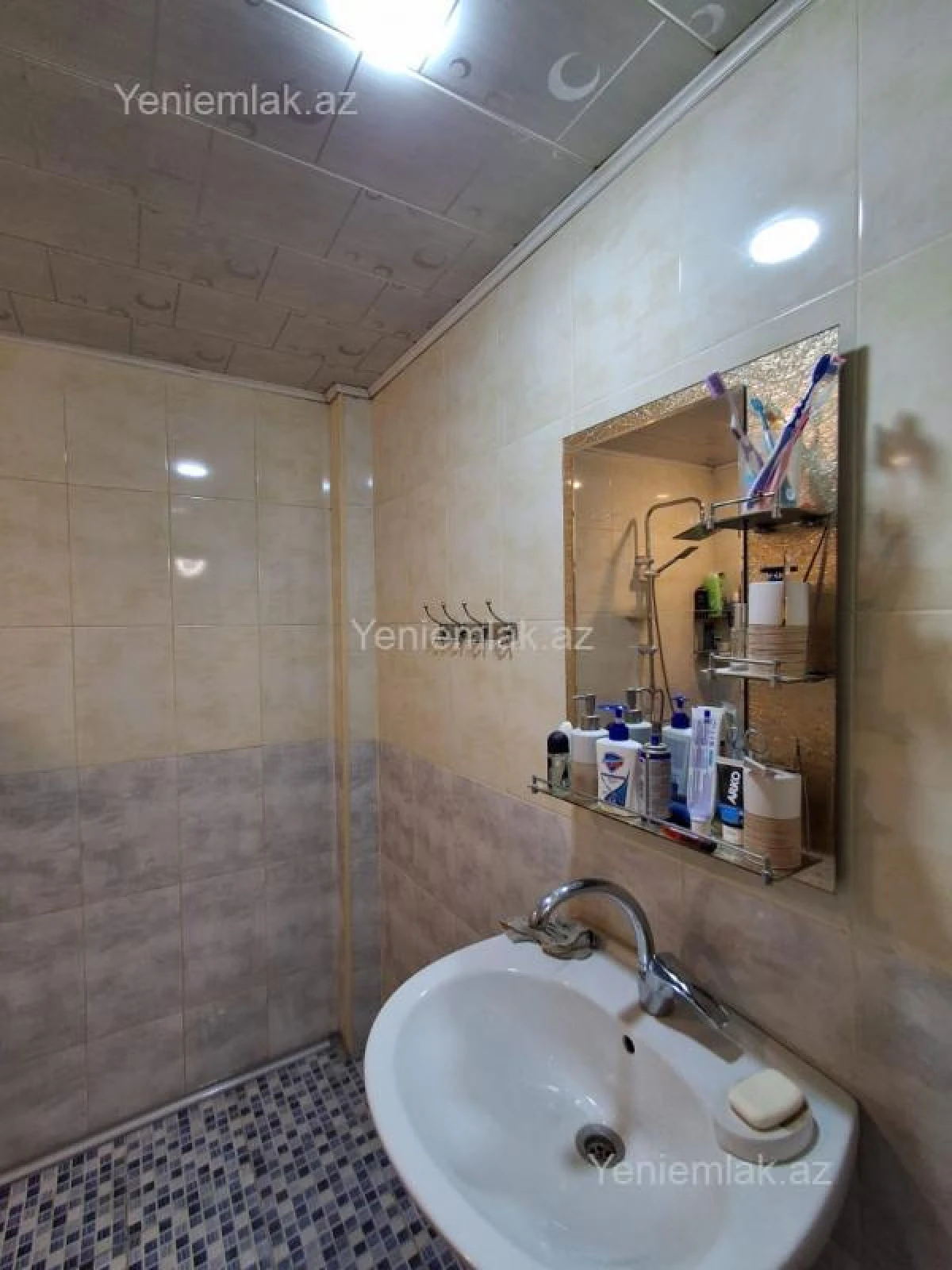 Satılır 3 otaqlı yeni tikili 100 m²