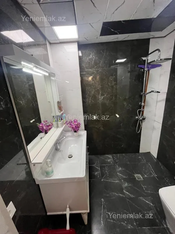 Satılır 3 otaqlı yeni tikili 85 m²