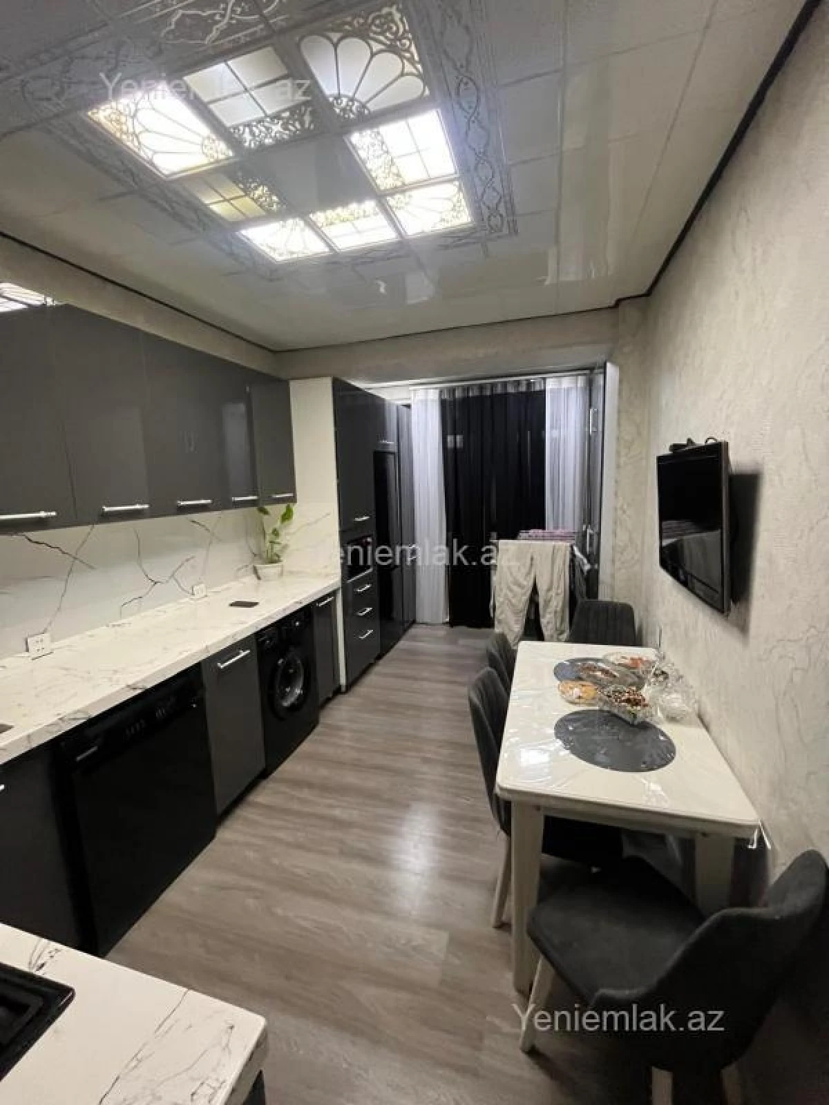Satılır 3 otaqlı yeni tikili 85 m²