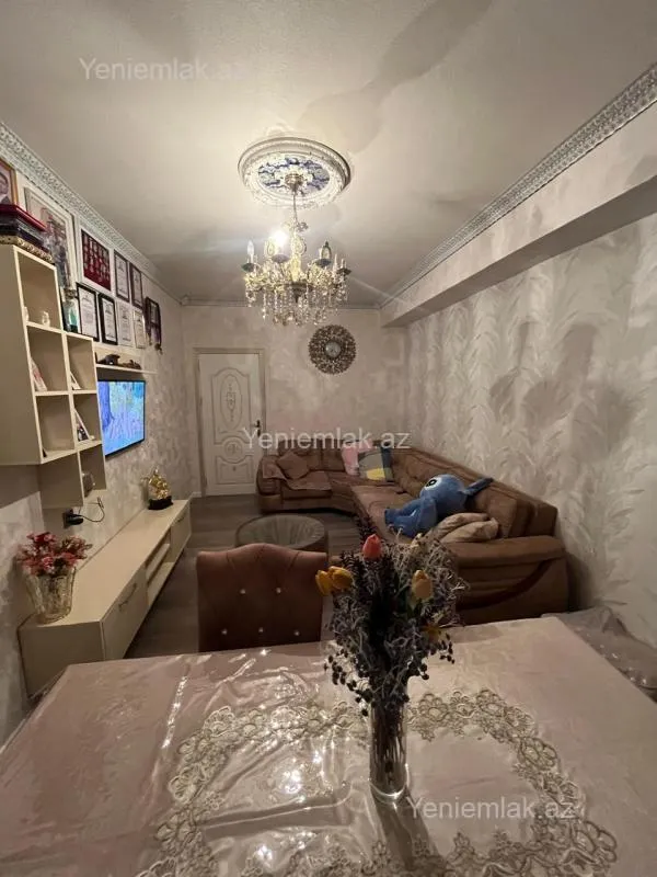 Satılır 3 otaqlı yeni tikili 85 m²