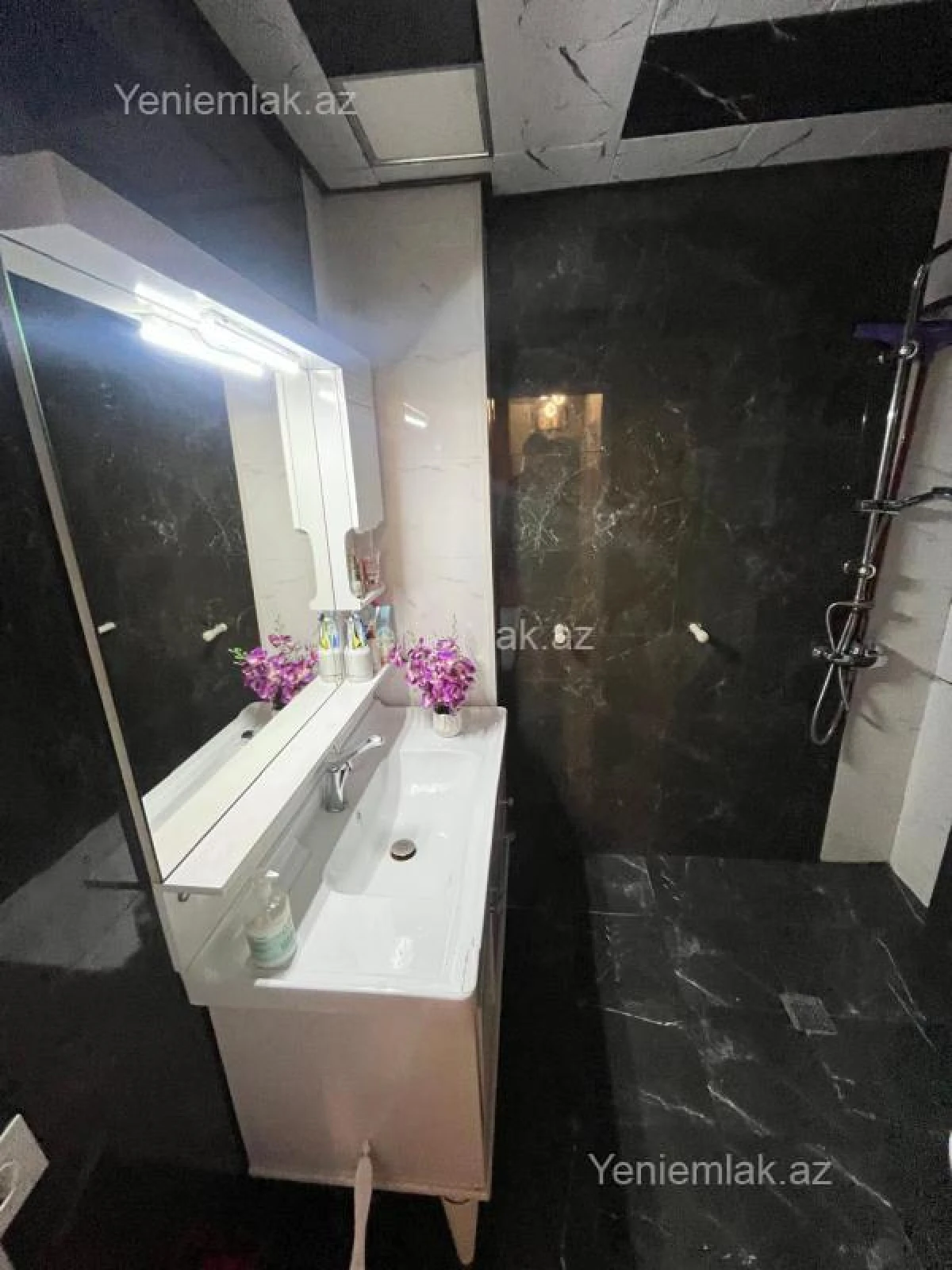 Satılır 3 otaqlı yeni tikili 85 m²