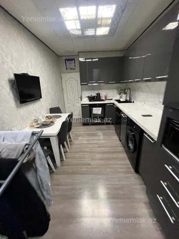 Satılır 3 otaqlı yeni tikili 85 m²