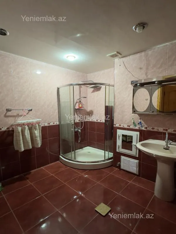 Satılır 4 otaqlı yeni tikili 145 m²