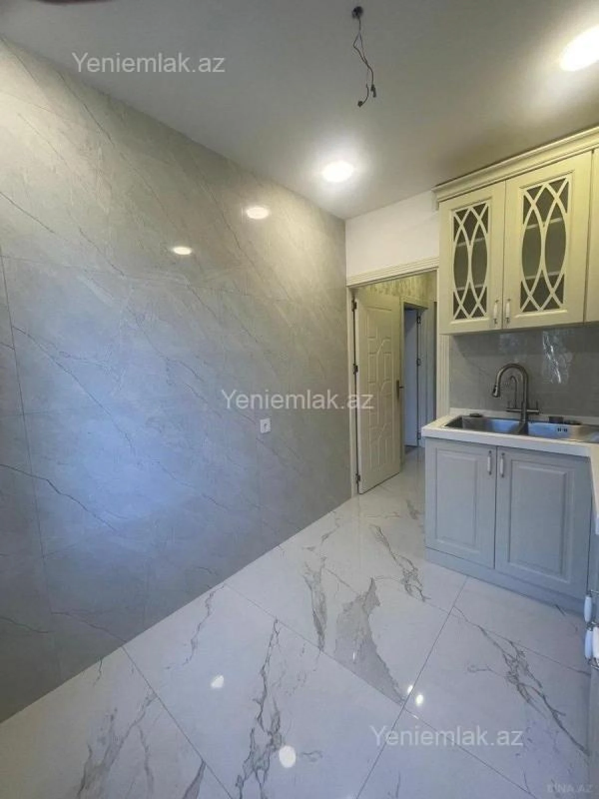 Satılır 3 otaqlı köhnə tikili 80 m²