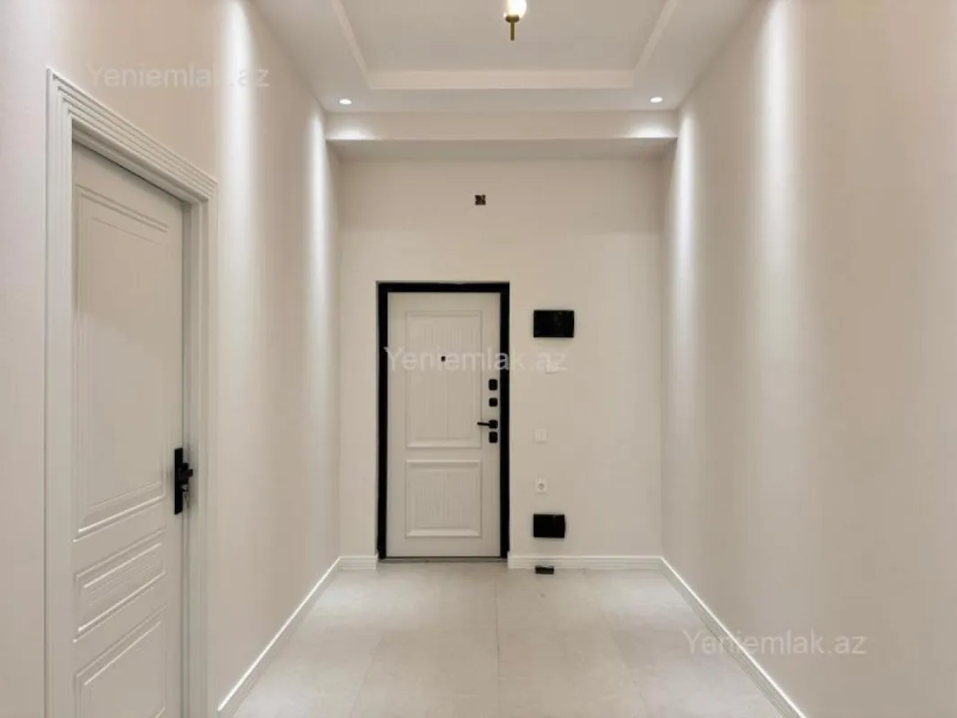 Satılır 2 otaqlı yeni tikili 72 m²