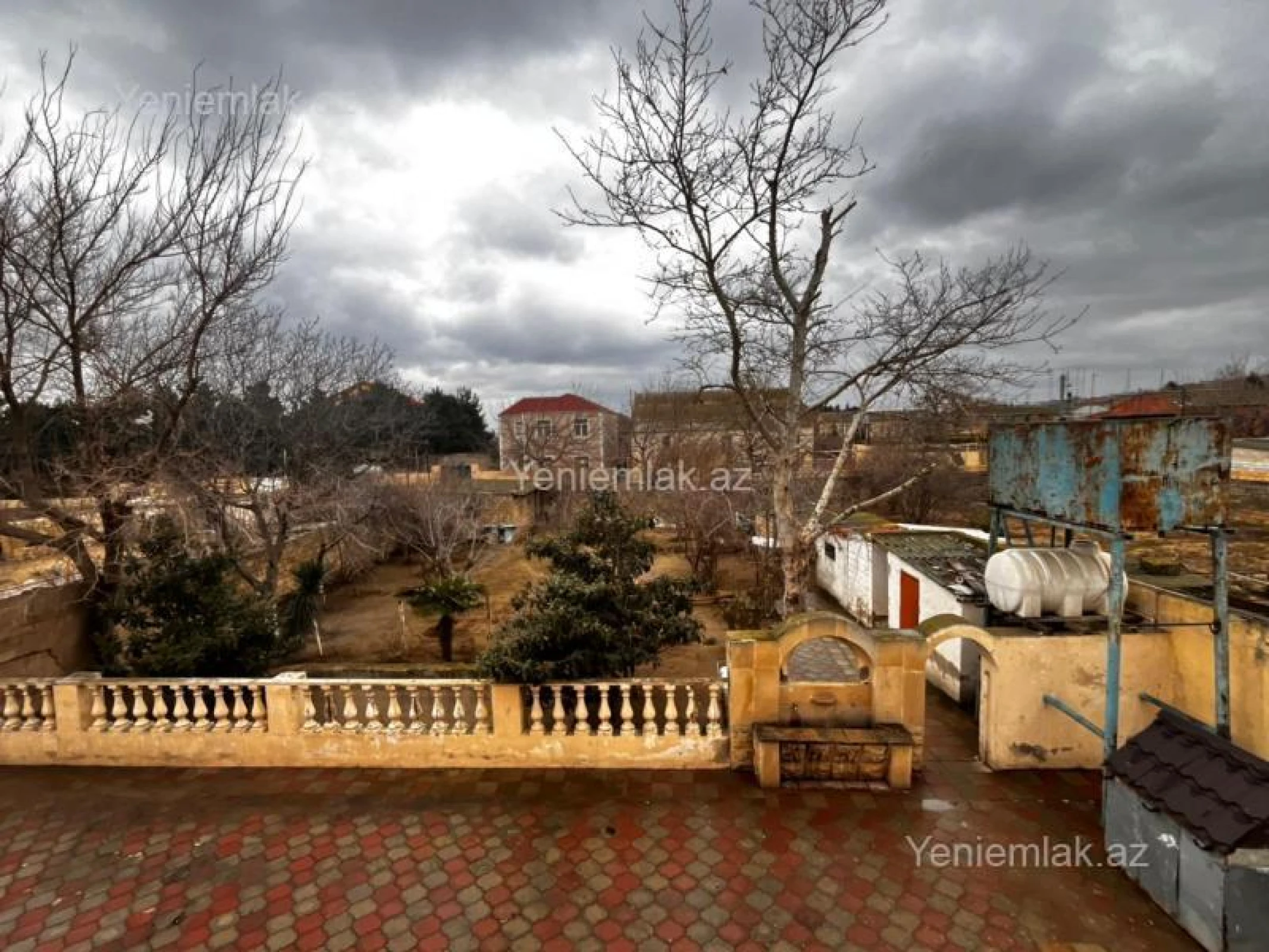 Satılır 4 otaqlı həyət evi 200 m²