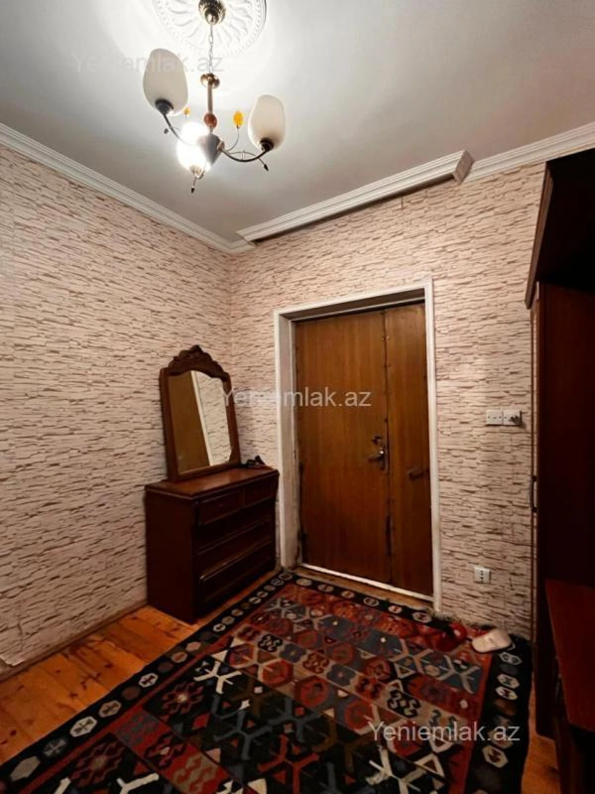 Satılır 4 otaqlı həyət evi 200 m²