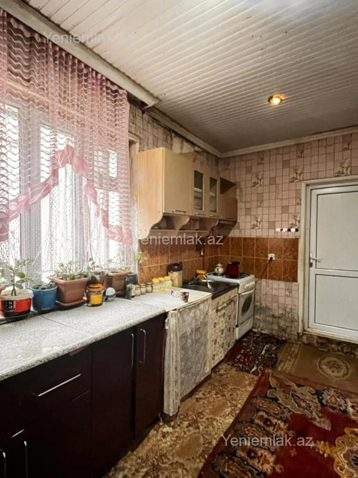 Satılır 4 otaqlı həyət evi 200 m²
