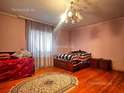 Satılır 4 otaqlı həyət evi 200 m²