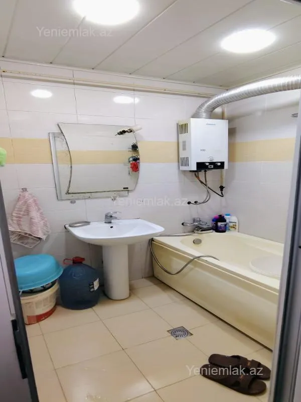 Satılır 3 otaqlı köhnə tikili 85 m²