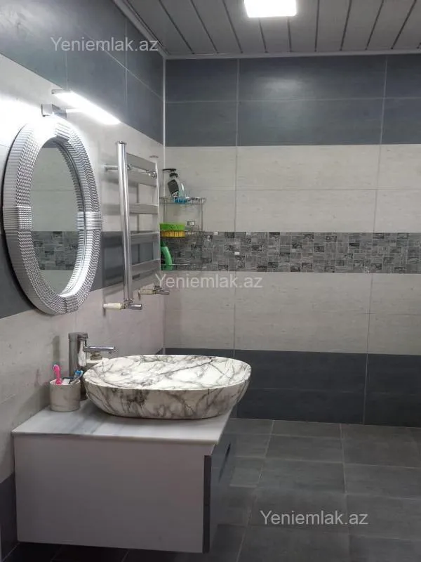 Satılır 7 otaqlı həyət evi 500 m²