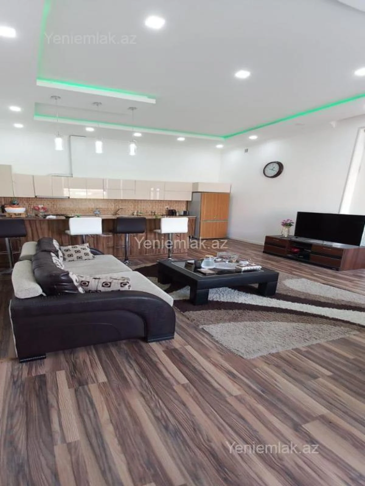 Satılır 7 otaqlı həyət evi 500 m²