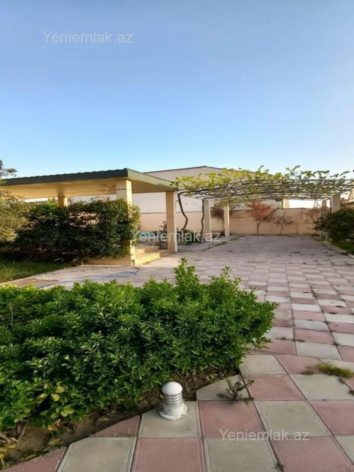 Satılır 7 otaqlı həyət evi 500 m²