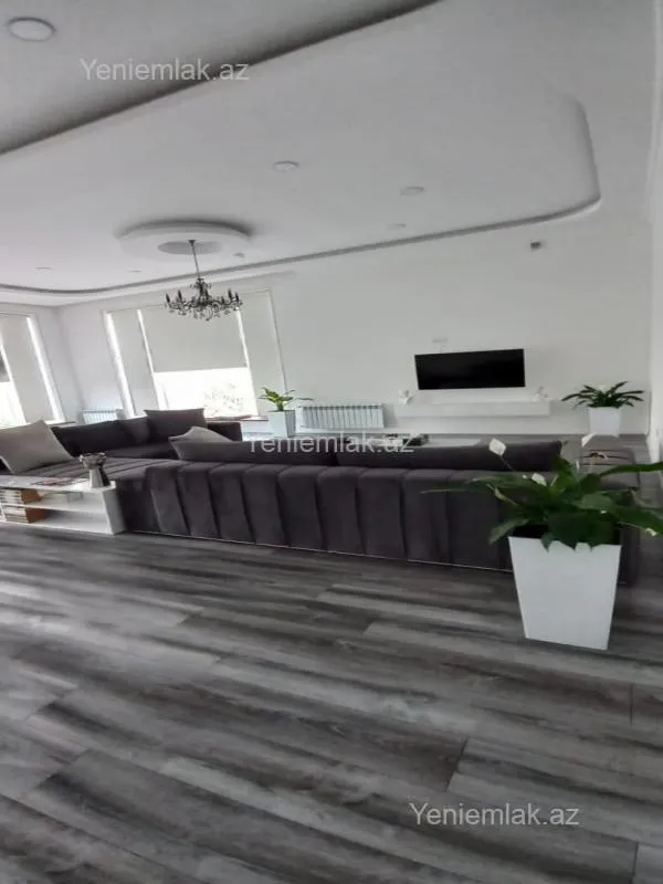 Satılır 7 otaqlı həyət evi 500 m²