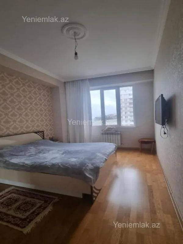Satılır 2 otaqlı yeni tikili 75 m²